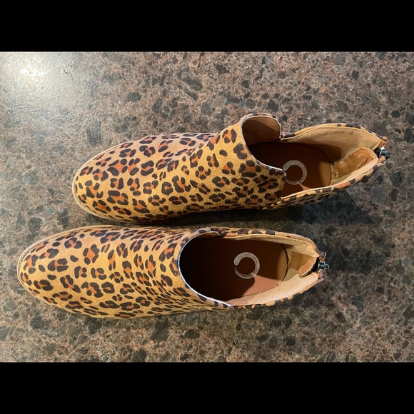 Leopard Print Booties - Picture 5 of 6
